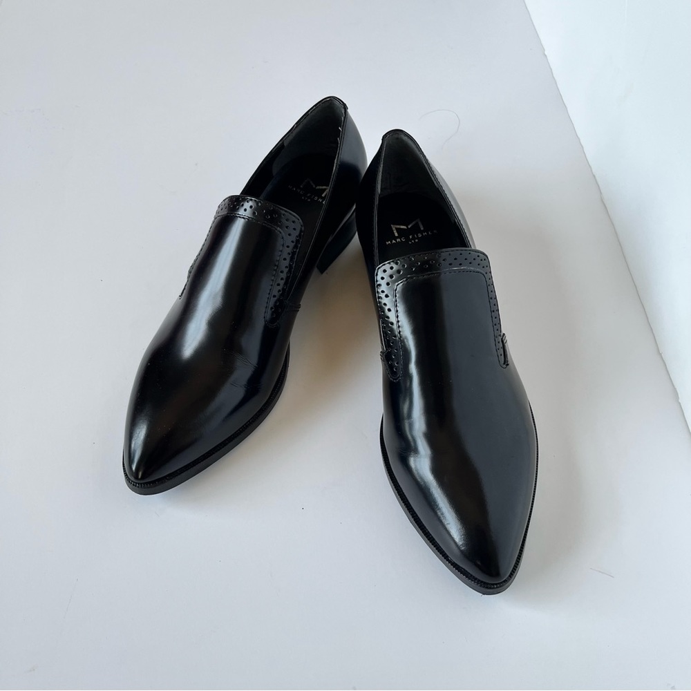 Marc Fisher LTD Women’s Kassie Tuxedo Oxfords